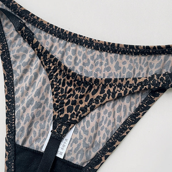 Stringi biodrówki z delikatnych materiałów niewidoczne pod ubraniem Viole