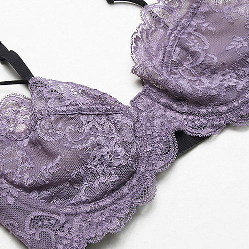 Komplet bielizny z koronki z delikatnymi wiązaniami Aftina