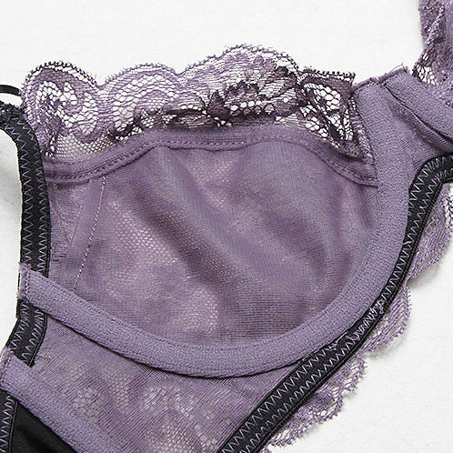 Komplet bielizny z koronki z delikatnymi wiązaniami Aftina