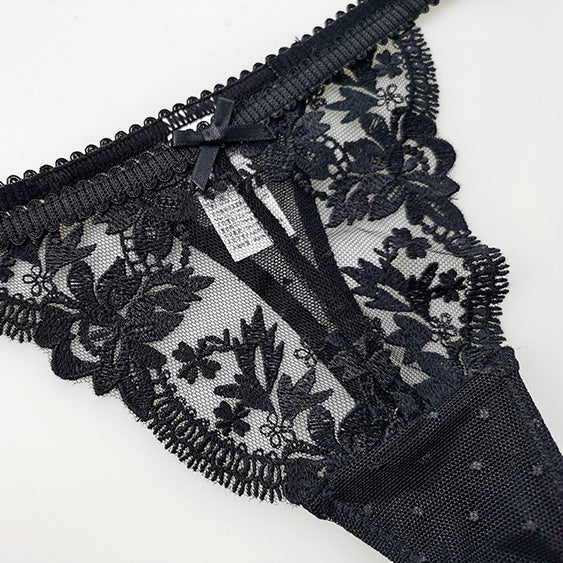 Stringi koronkowe trójkątne na każdą okazję Eladia