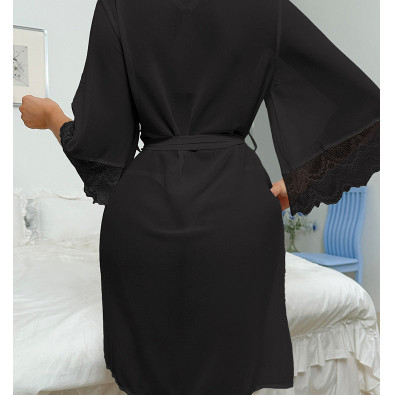 Szlafrok z koronkowym wykończeniem rękawów na wieczory w domu Selvedina