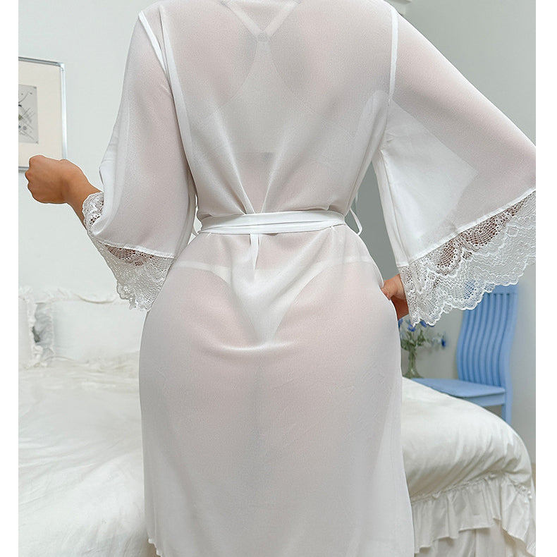 Szlafrok z koronkowym wykończeniem rękawów na wieczory w domu Selvedina