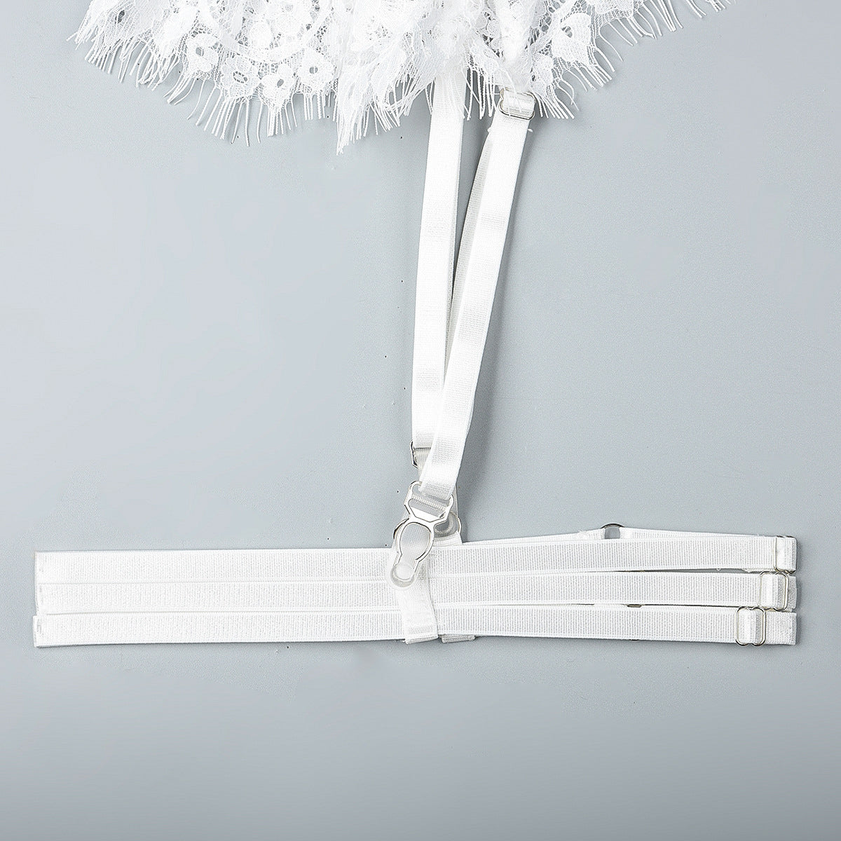 Komplet bielizny z ozdobną lamówką i luksusowym wykończeniem Domitilla