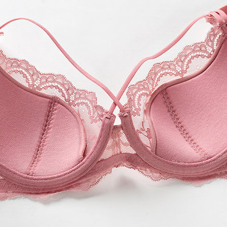 Komplet bielizny z usztywnianym biustonoszem z koronką Denisia