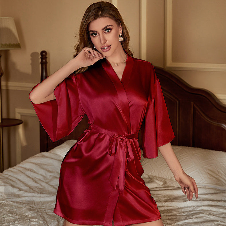 Bielizna nocna z wysokiej jakości materiałów na romantyczne wieczory Jaquenetta