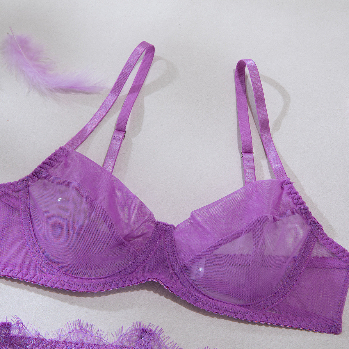 Komplet bielizny z tiulowym pasem i koronkowymi akcentami na wieczór Kaho