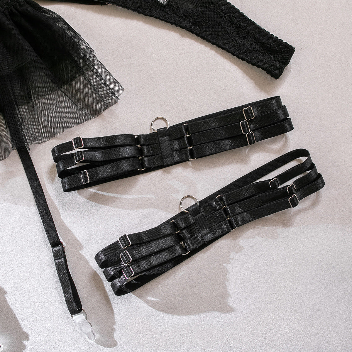 Komplet bielizny z tiulowym pasem i koronkowymi akcentami na wieczór Kaho