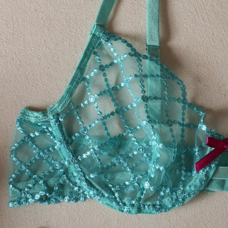 Komplet bielizny z delikatnych materiałów z ażurowymi detalami Cissy