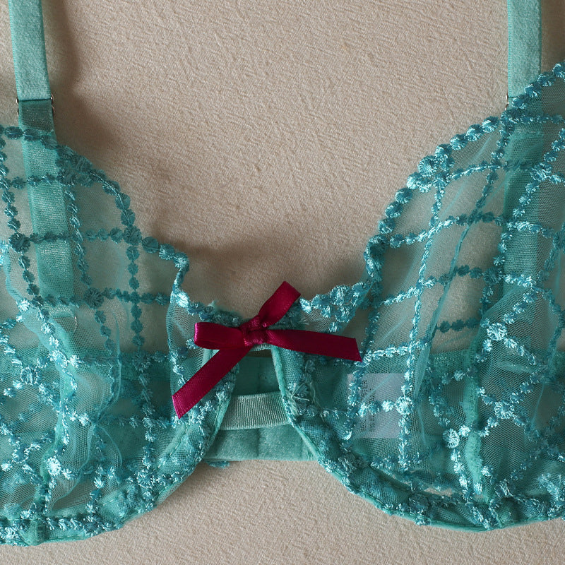 Komplet bielizny z delikatnych materiałów z ażurowymi detalami Cissy