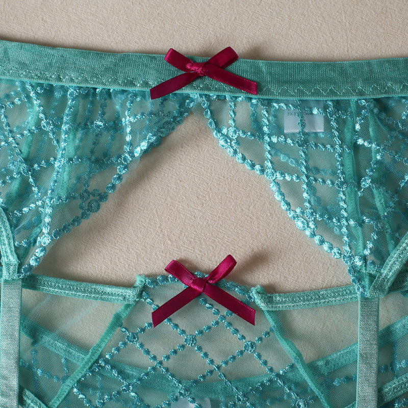 Komplet bielizny z delikatnych materiałów z ażurowymi detalami Cissy