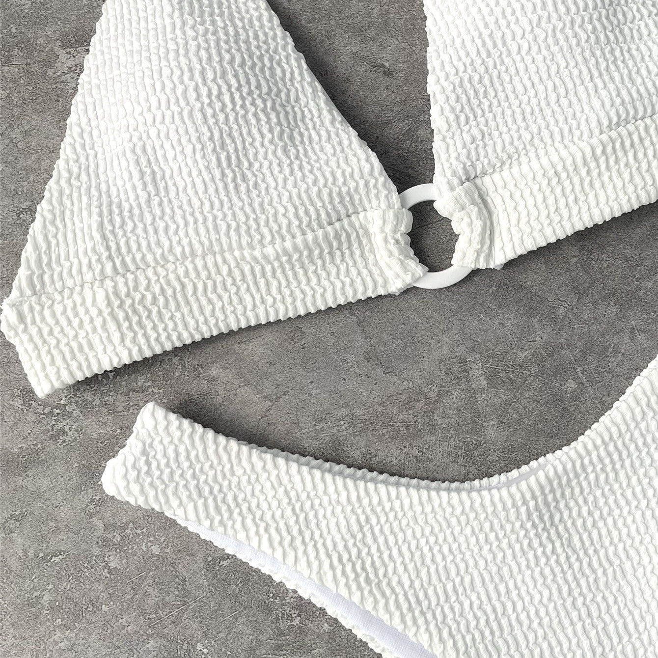 Bikini z okrągłym dekoltem na plażę i basen Kary