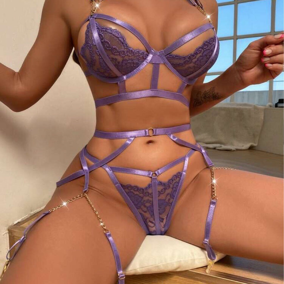 Komplet bielizny koronkowej z paskami na romantyczny wieczór Wafaa