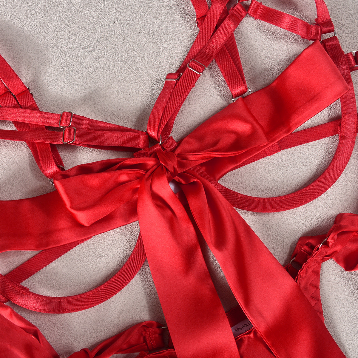 Komplet bielizny z kokardami i regulowanymi ramiączkami Chrysa