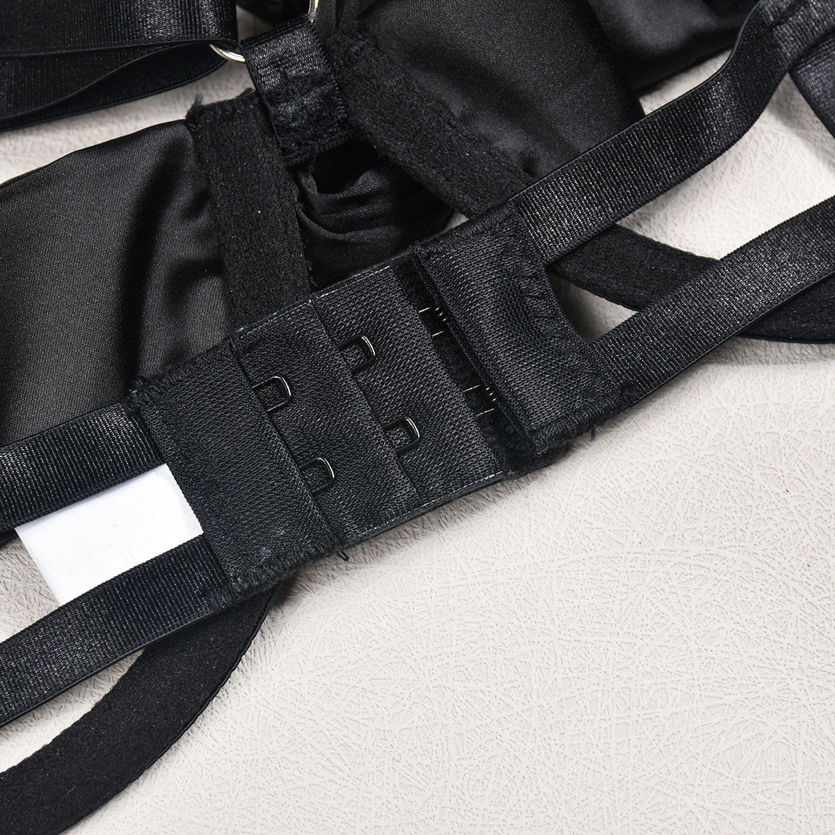 Komplet bielizny z kokardami i regulowanymi ramiączkami Chrysa