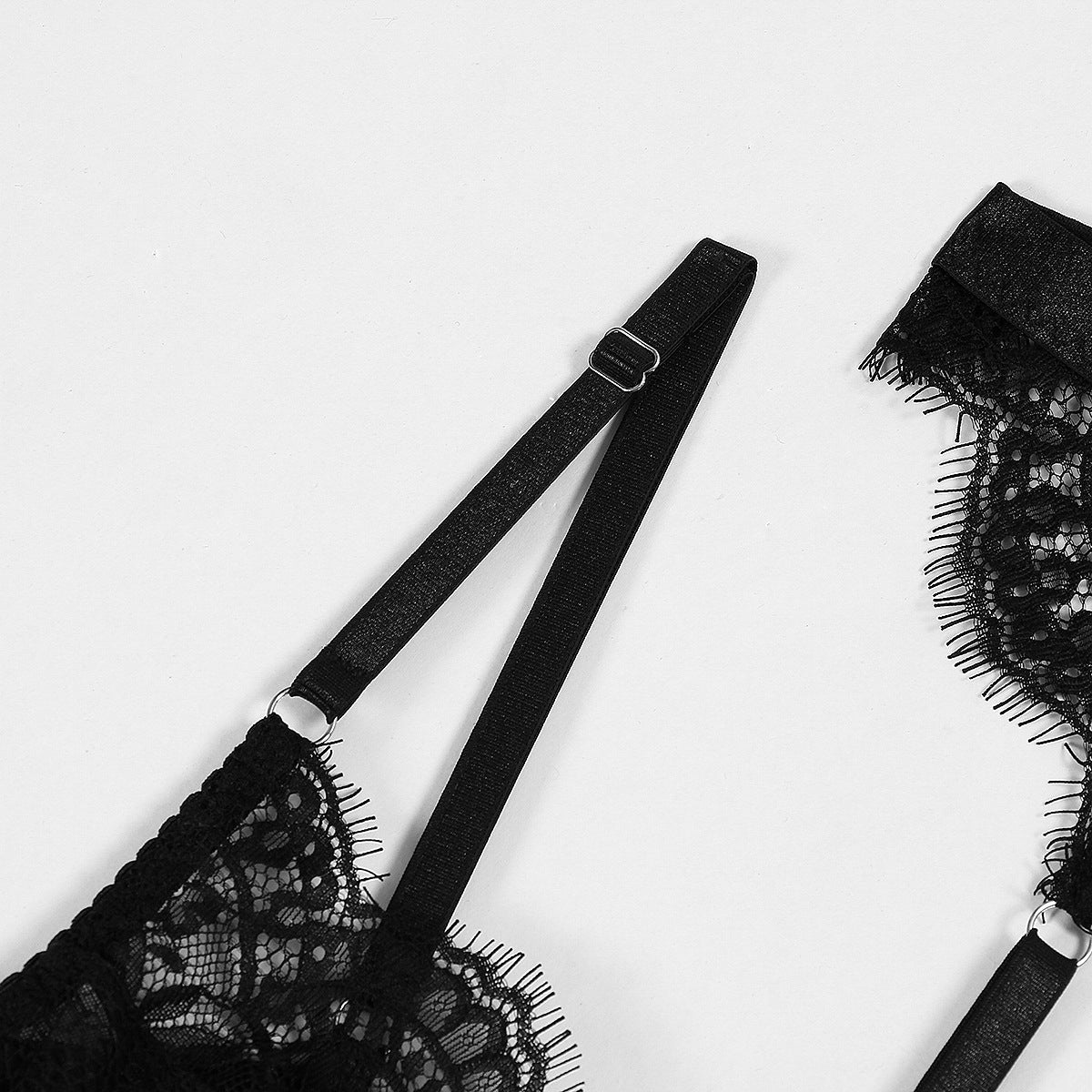 Koronkowy zestaw bielizny na romantyczne chwile Kaarina