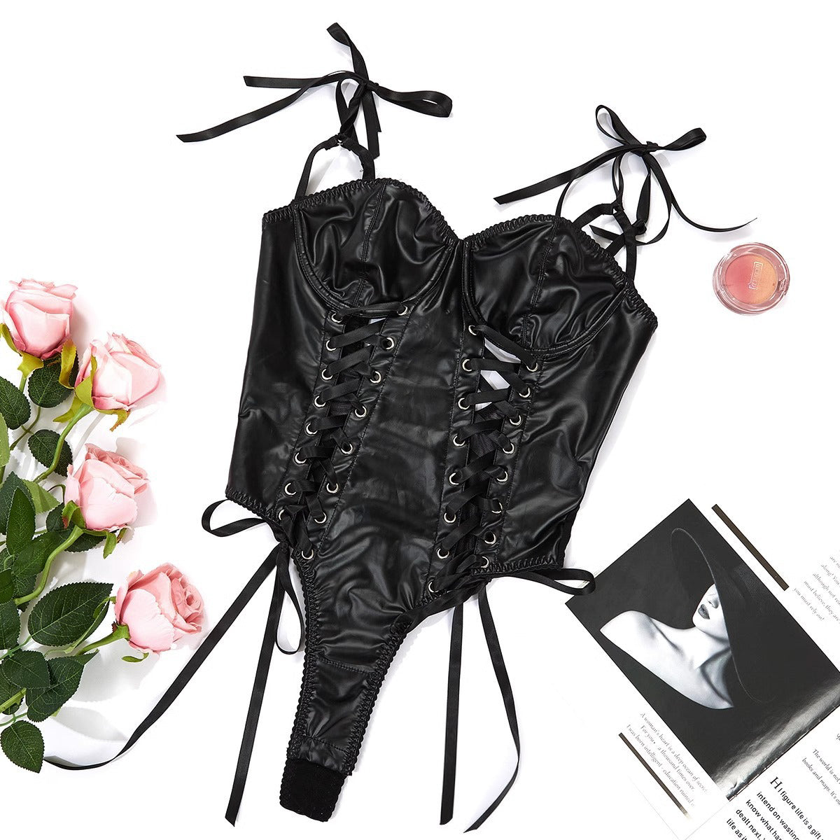 Body z usztywnianymi miseczkami na romantyczne wieczory Guerina Czarny