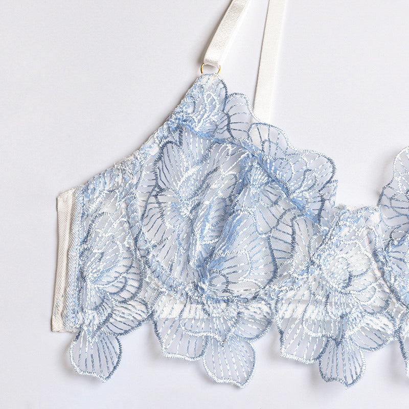 Komplet bielizny koronkowej z haftem na romantyczne wieczory Roby