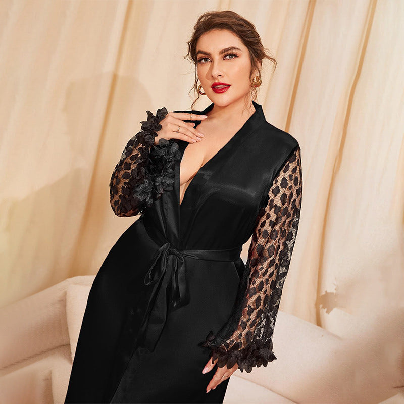 Szlafrok damski z haftem na rękawach, miękki materiał Despa