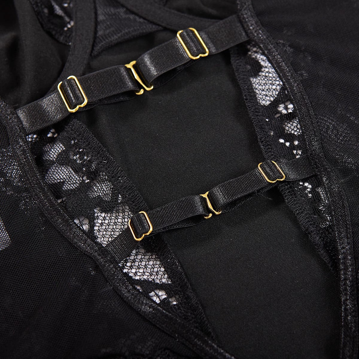 Body z wycięciem na miseczkach na romantyczne wieczory Adelind