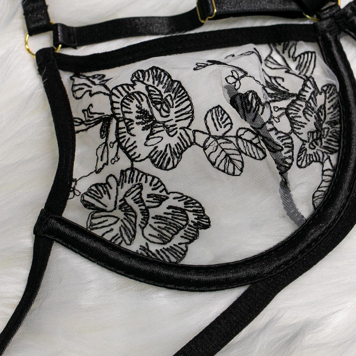 Komplet bielizny z przezroczystymi wstawkami na romantyczne okazje Han