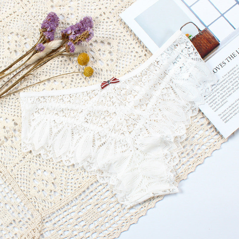 Koronkowe figi z wycięciami na romantyczny wieczór Emyle Biały