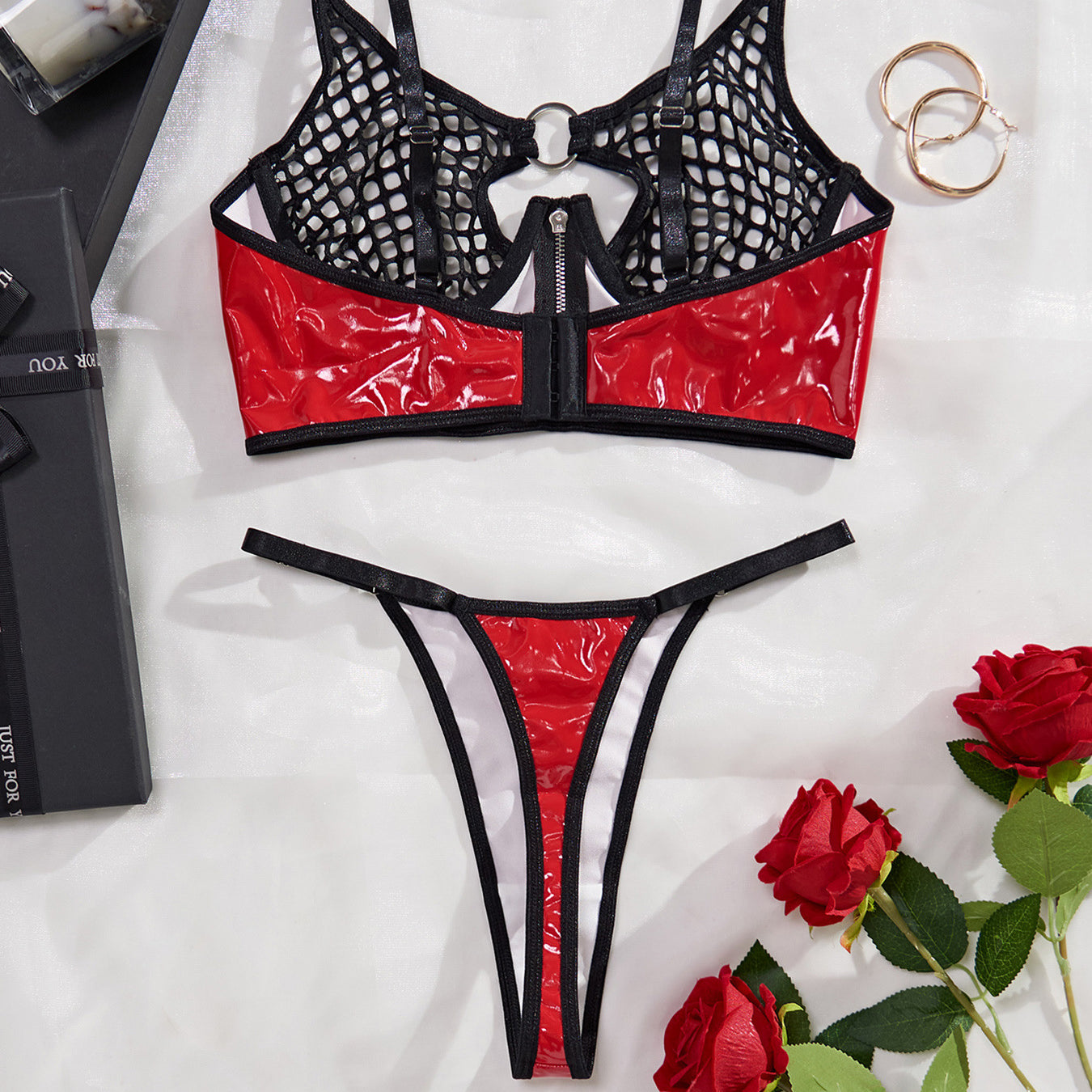 Komplet bielizny z ażurowym topem i siateczkowymi detalami na romantyczne wieczory Mikaela