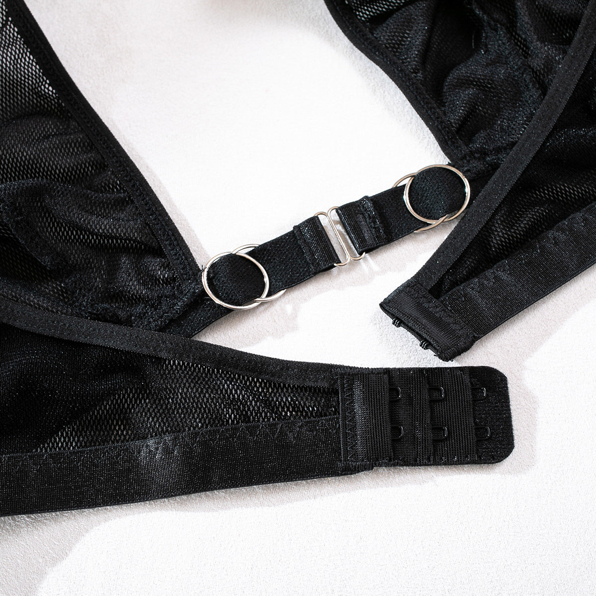 Biustonosz skrzyżowany z regulowanymi paskami komplet bielizny Jeanine