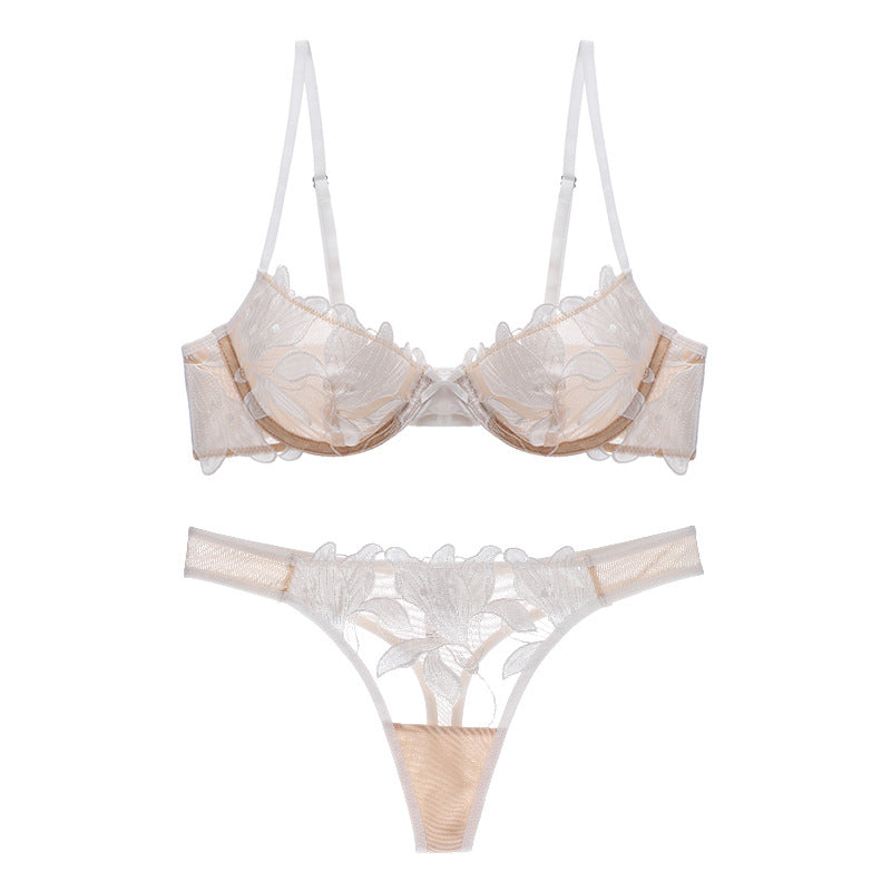 Komplet bielizny z kwiatowym haftem na specjalne okazje Flossy Beżowy