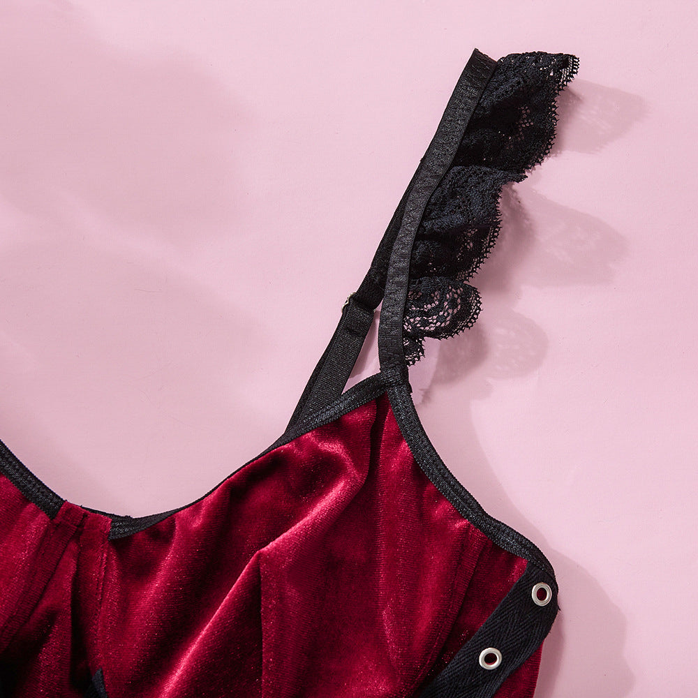 Body welurowe z koronkowym wykończeniem na specjalne okazje Graciete