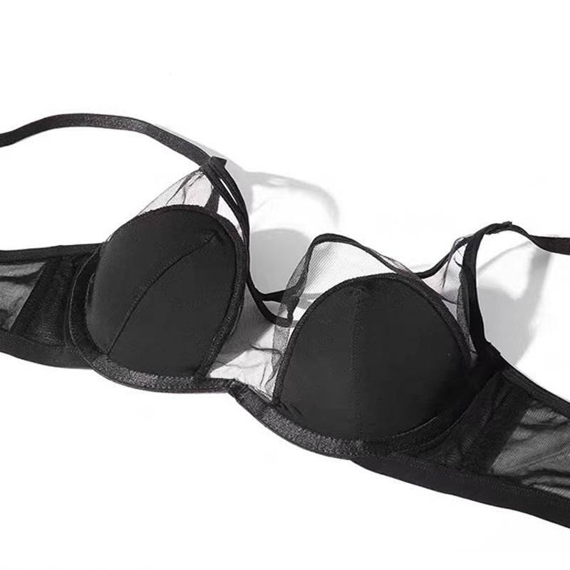 Komplet bielizny z siateczki z biustonoszem i majtkami Corabelle