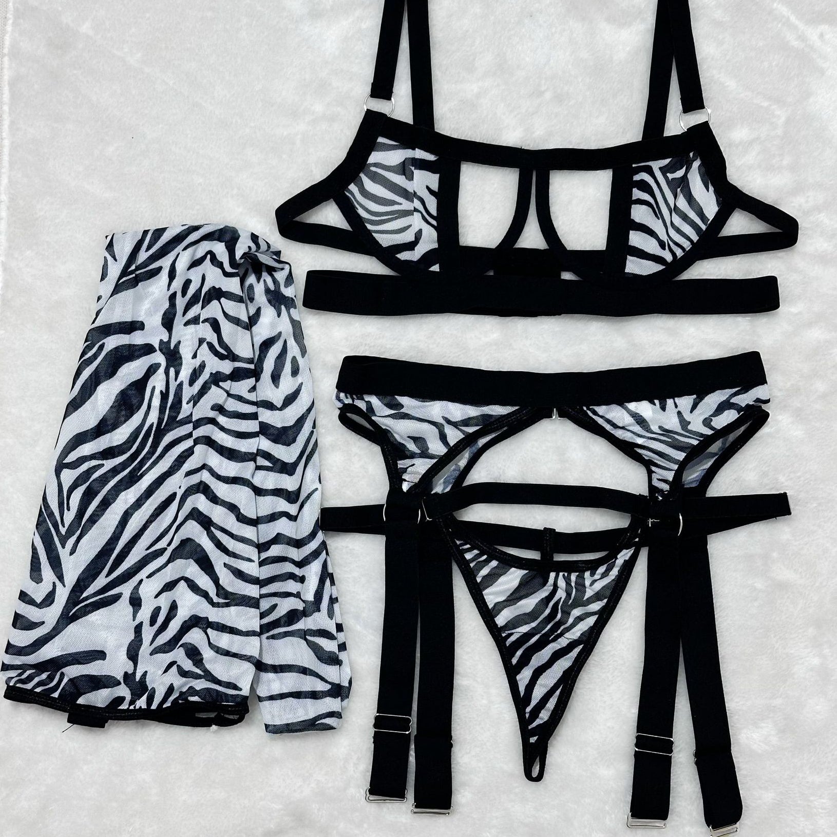 Zestaw bielizny z prześwitującymi elementami na romantyczny wieczór Rosmarie Multikolor2