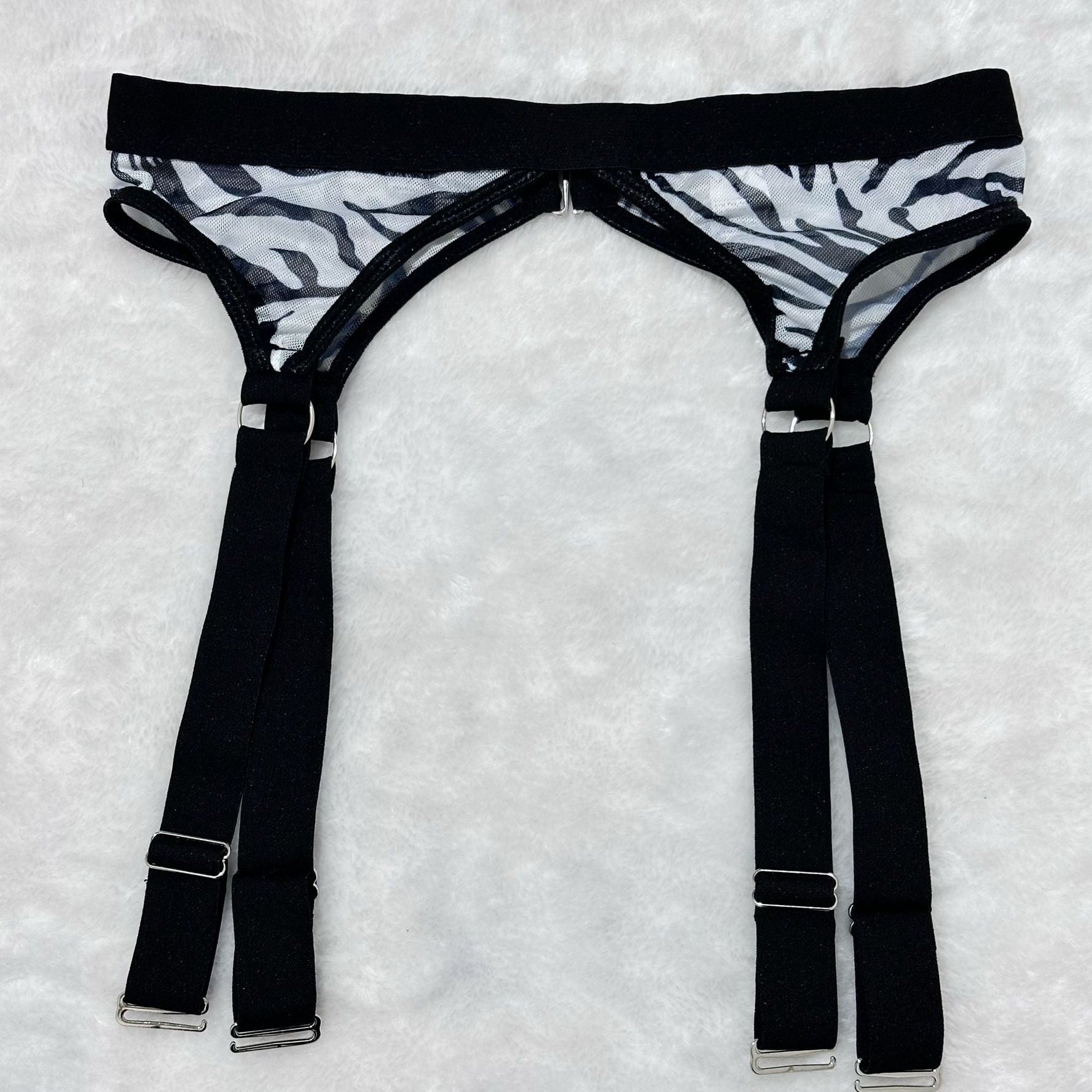 Zestaw bielizny z prześwitującymi elementami na romantyczny wieczór Rosmarie