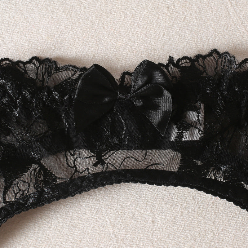 Komplet haftowanej bielizny na specjalne okazje Pelagheia