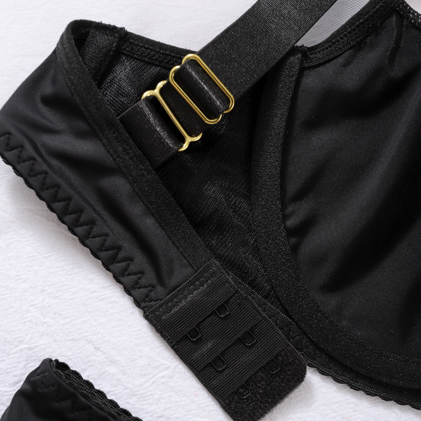 Komplet bielizny z rękawiczkami elegancki z regulowanymi ramiączkami Czeslawa