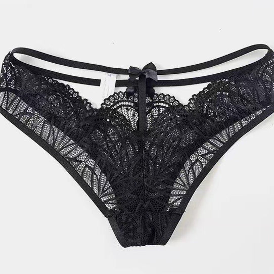 Figi koronkowe z dużym wycięciem dla podkreślenia sylwetki Drenusha