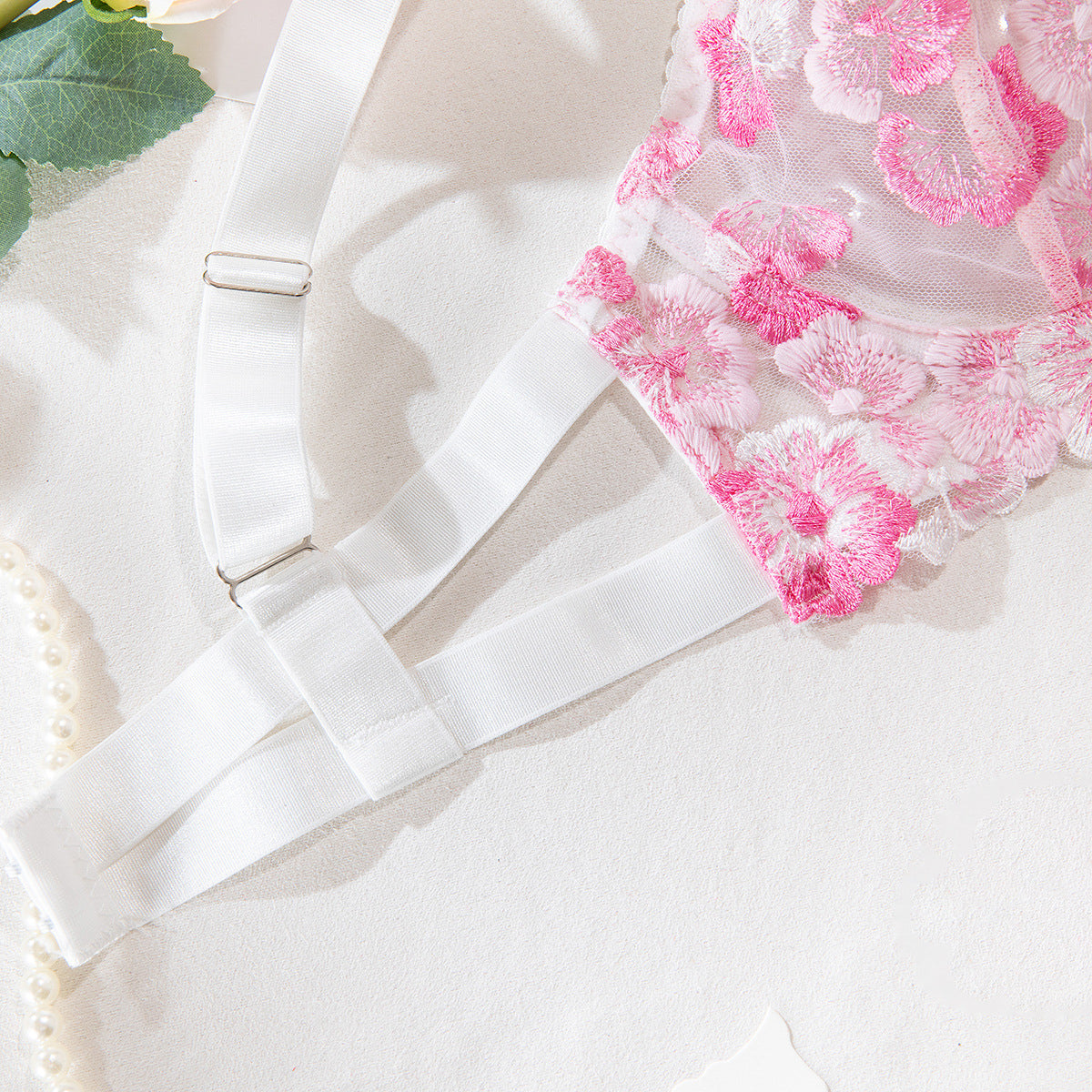 Bielizna damska haftowana elegancka na specjalne okazje Tarah