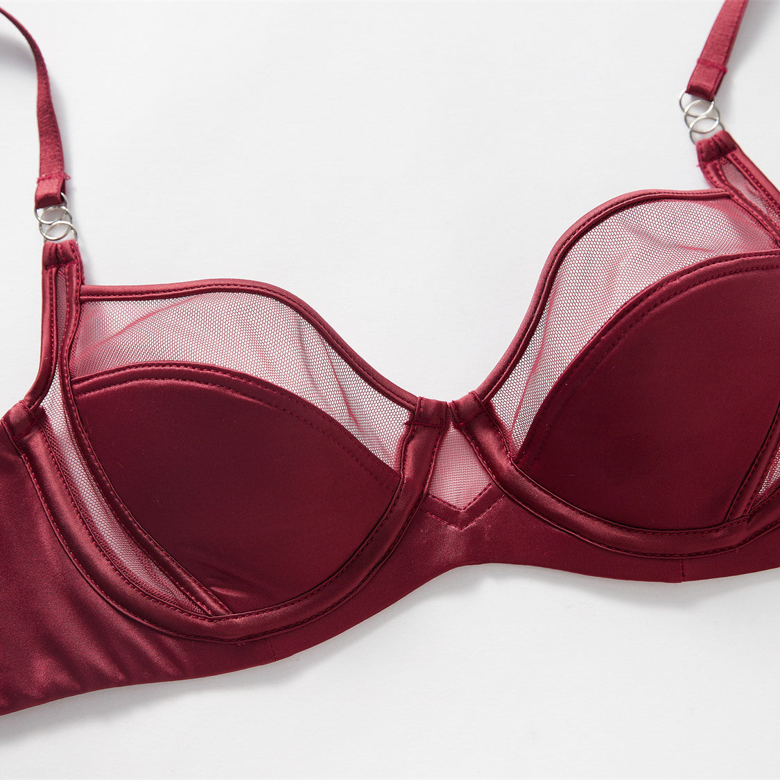 Zestaw bielizny z siateczką zapewniający wygodę i wsparcie Marvis