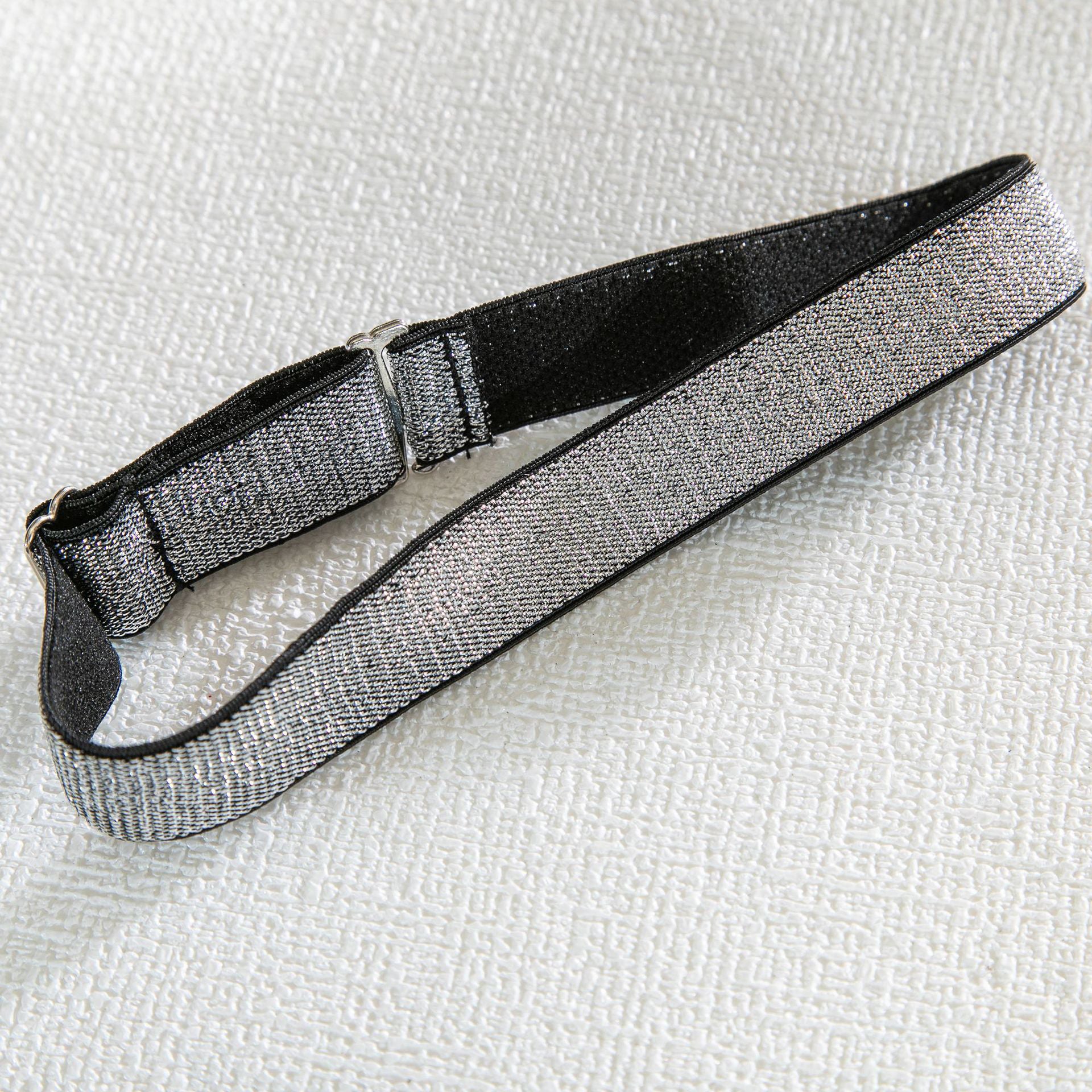 Komplet koronkowej bielizny z biustonoszem, majtkami i pasem do pończoch Svanhild