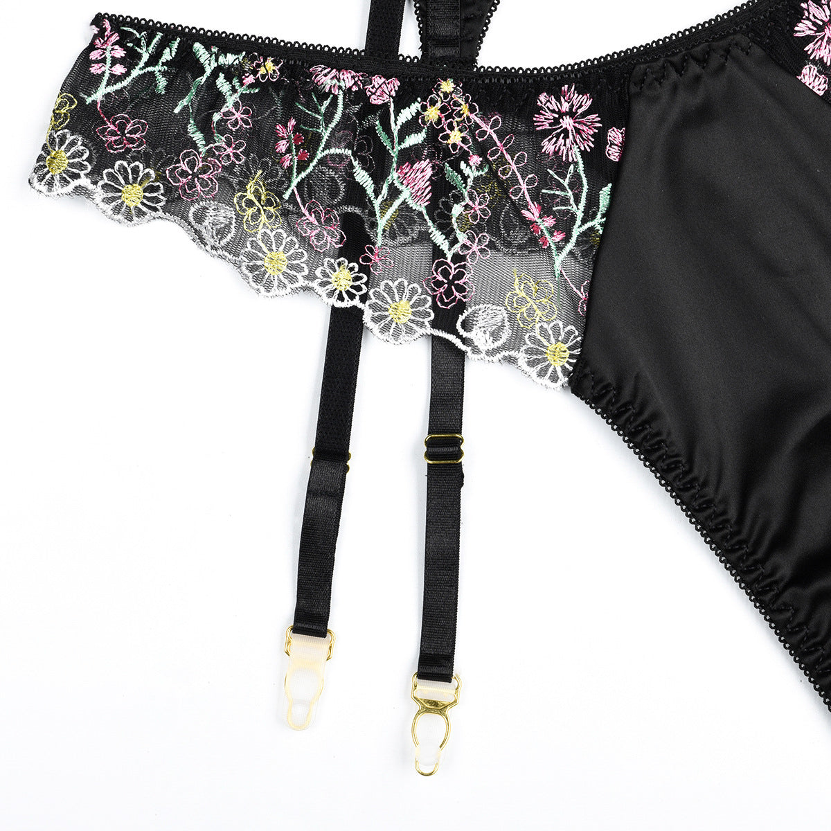 Komplet bielizny z wyszywanymi detalami Gesche