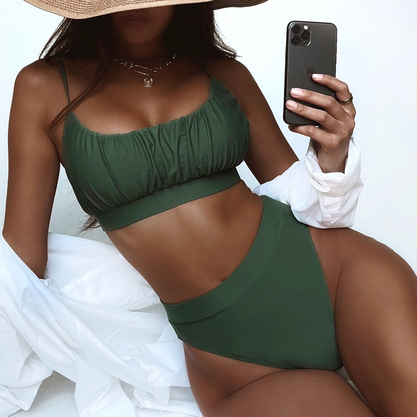 Strój kąpielowy zabudowany z marszczonym topem na plażę i basen Xochitl