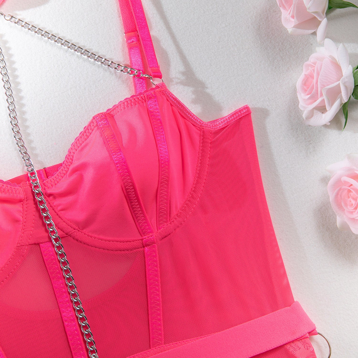 Body z łańcuszkiem eleganckie na wyjątkowe okazje Folline