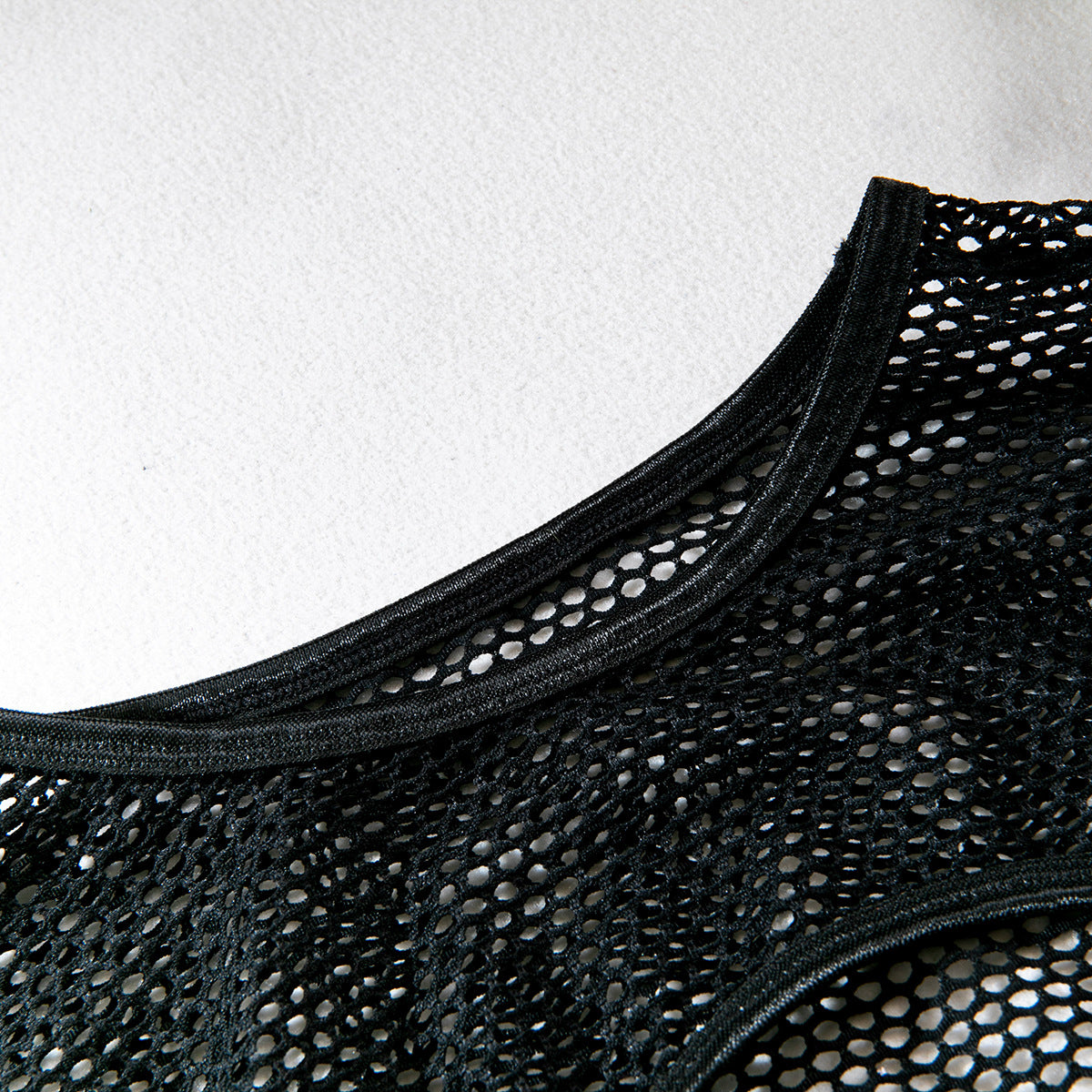 Komplet bieliźniany z narzutką i crop topem siateczkowy na wieczór Jorien