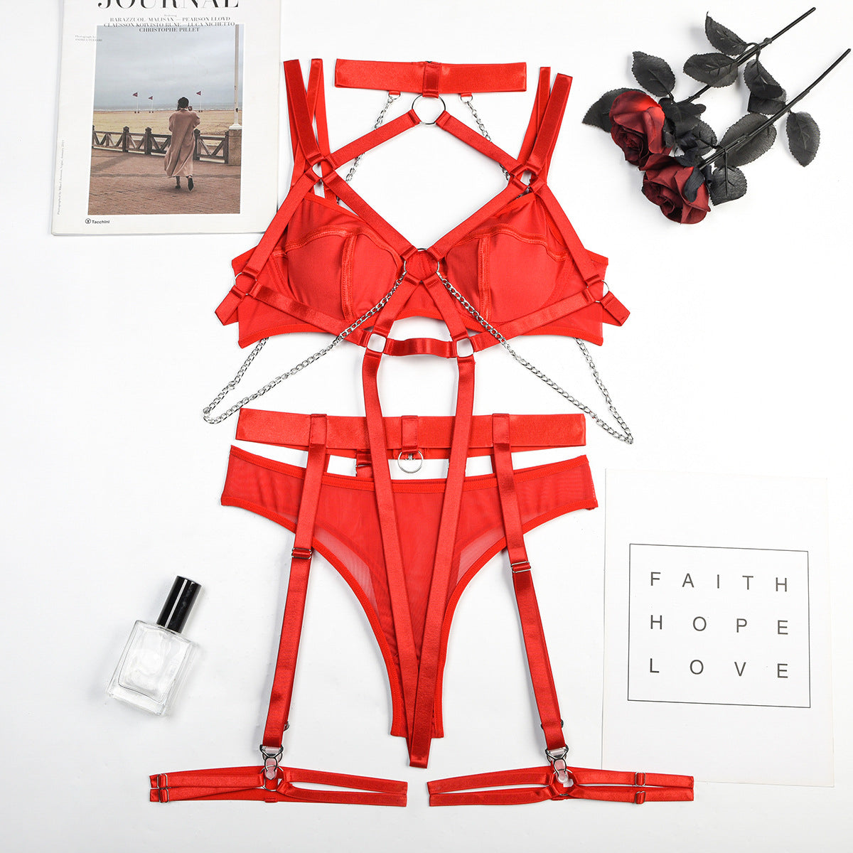 Komplet bielizny z chokerem i łańcuszkami na romantyczne wieczory Charleen Czerwony