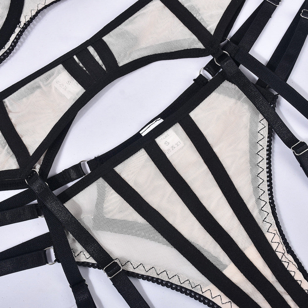 Komplet bielizny z delikatnymi detalami na romantyczne chwile Oliga