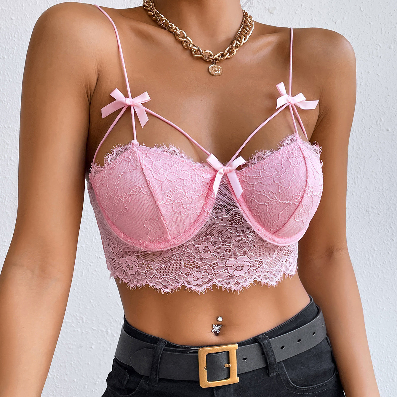 Biustonosz koronkowy bez fiszbin z kokardkami Hayriye