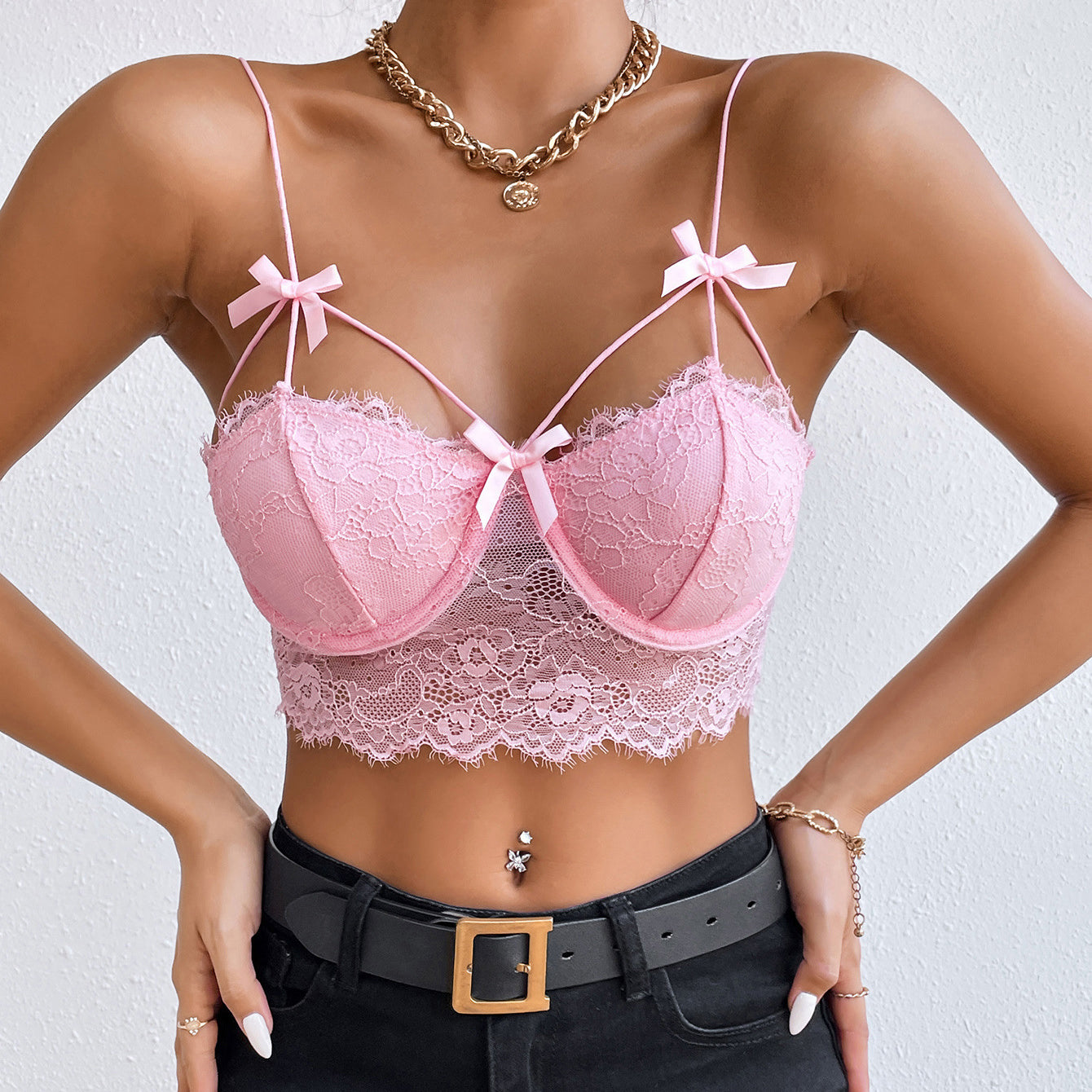 Biustonosz koronkowy bez fiszbin z kokardkami Hayriye