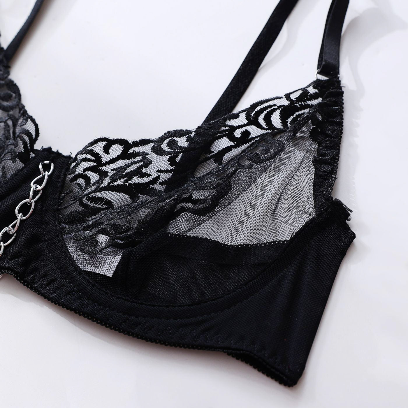 Koronkowy zestaw bielizny z finezyjnymi detalami Borjanka