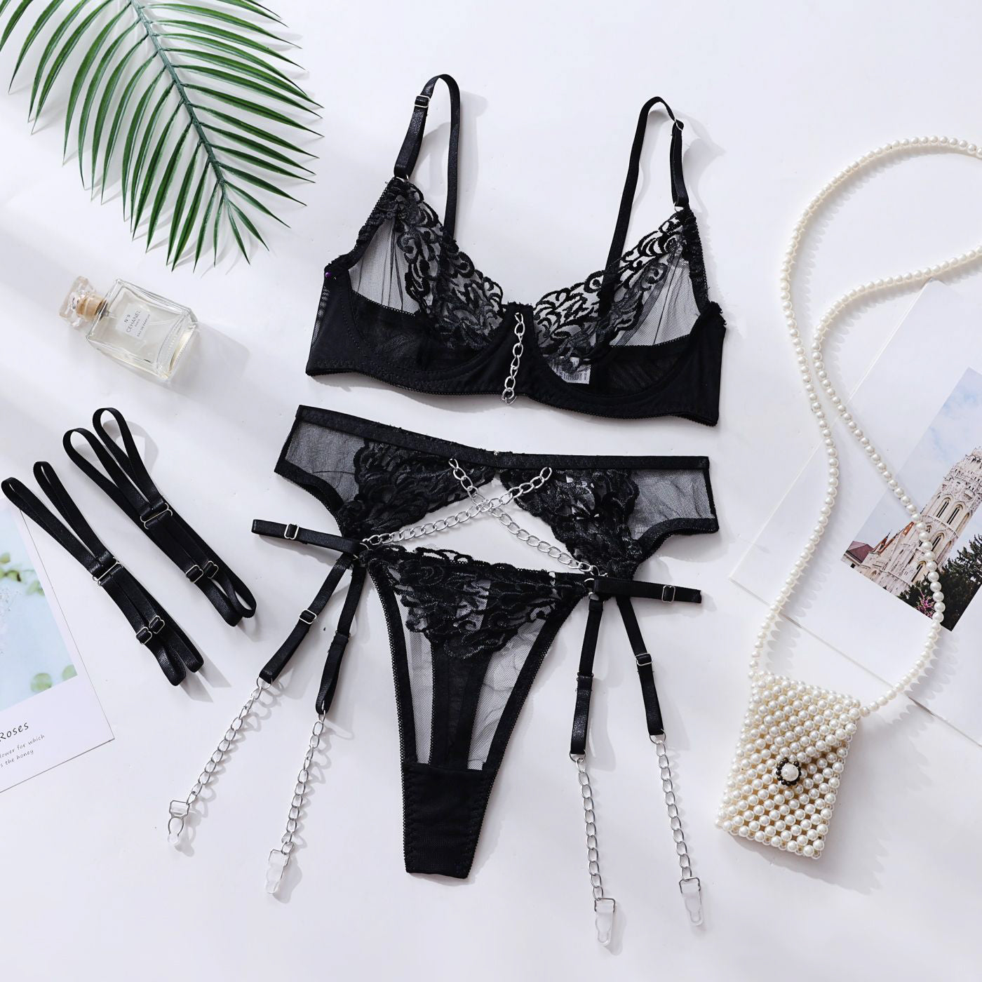 Koronkowy zestaw bielizny z finezyjnymi detalami Borjanka Czarny