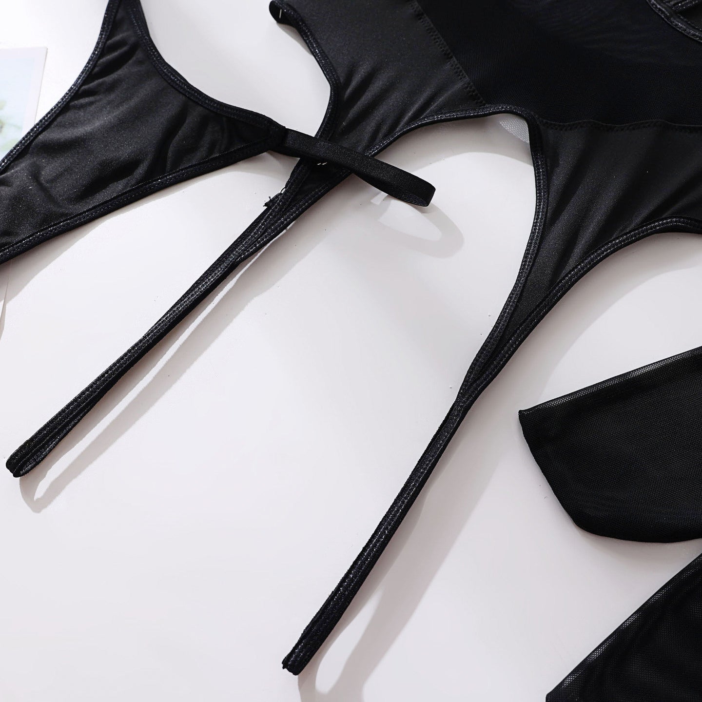 Body z prześwitującego materiału na romantyczny wieczór Rosalynne