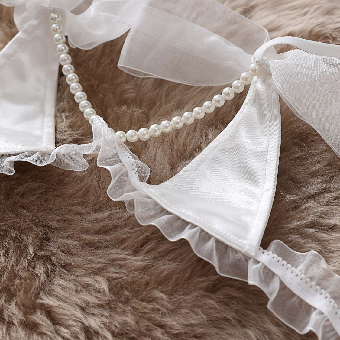 Komplet bielizny z siateczki z wstążkami Sallee